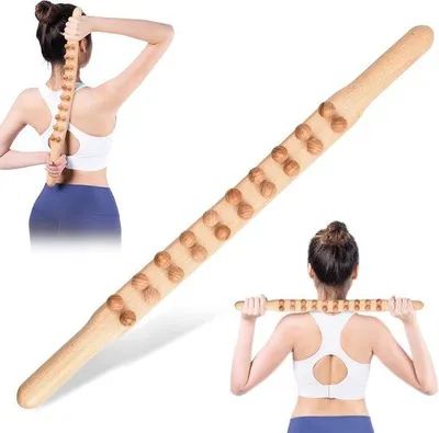 Immagine prodotto di Un strumento di massaggio Gua Sha in legno di faggio, 57 cm, con 20 sfere, ergonomicamente curvo, ideale per massaggiare schiena, addome, gambe, collo e spalle