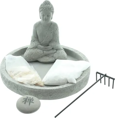 Produktbild von FRANK FLECHTWAREN Buddha Zen-Garten, Zement, Sand, Stein, Metall Maße: Ø 17 x 3 cm, Höhe Figur 12 cm
