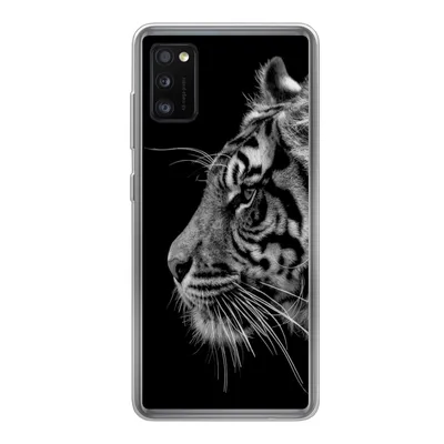 Produktbild von MuchoWow® Handyhülle Schutzhülle Hülle für Samsung Galaxy A41 Tiger auf schwarzem Hintergrund in schwarz und weiß Silikon Softcase Handy Hülle - Mobiltelefon