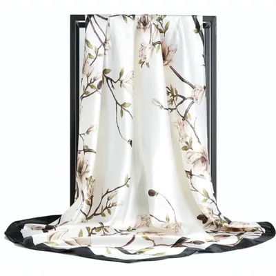 Produktbild von Halstuch KA-33858 - Elegantes Weiß mit Blumenmuster KP33858