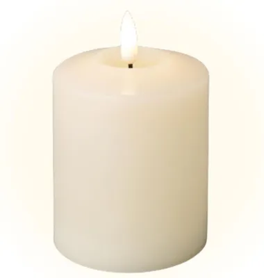 Produktbild von Weihnachts-Creme-Wachskerze LED warmweiß 7,5 × 19 cm