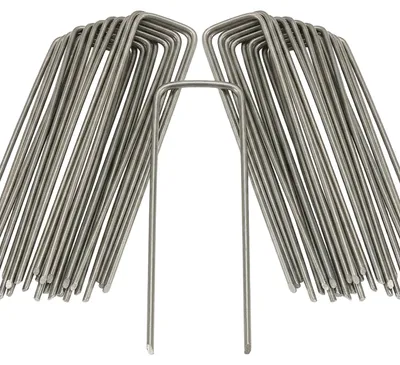 Zdjęcie produktu dla Zestaw 200 sztuk kotew gruntowych, skośne końcówki, do wbijania, z siatką przeciw chwastom, długość 15 cm, średnica 2 mm, stal, kolor srebrny