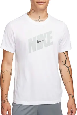 Produktbild von Nike Herren Dri-FIT Shirt mit schmaler Passform für trockenen Tragekomfort und Bewegungsfreiheit