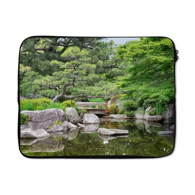 Produktbild von MuchoWow® Laptop Hülle 15 Zoll Japanisch - Natur - Wasser - Steine - Bäume Laptoptasche - Laptoptasche - Sleeve - Rundum-Schutz