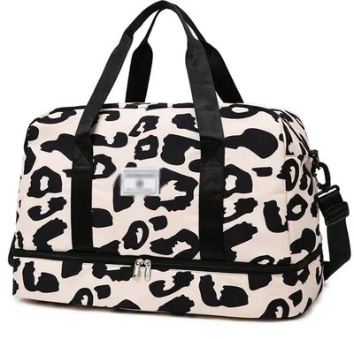 Image de Grands sacs de voyage, sacs de yoga à rayures, sacs pour les courts séjours, sacs de voyage organisateurs pour femmes enceintes, sacs de voyage pour les déplacements professionnels, sacs de sport pour la salle de sport.