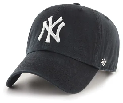 Imagen del producto de Gorra tipo "strapback" de la marca '47 Brand, modelo "Clean Up", conmemorativa de los New York Yankees, de color con detalles en
