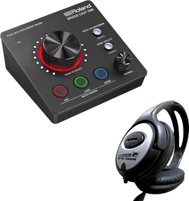 Zdjęcie produktu dla Roland Streaming Mixer Bridge Cast One ze słuchawkami