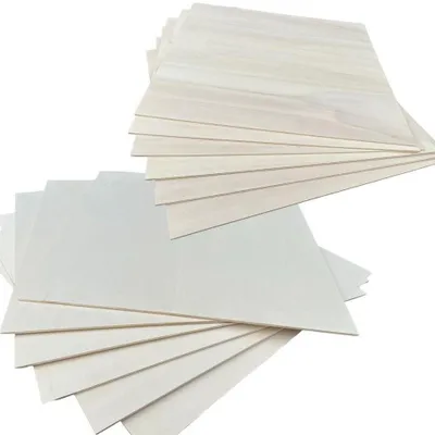 Produktbild von Pappelsperrholz Platte B/BB – Helles Bastelholz in 4 mm, 8 mm & 12 mm Stärke – 30 x 25 x 0,4 cm