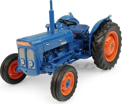 Produktbild von Traktor von 1962 - FORDSON super dexta, UH6273, Maßstab1/32, UNIVERSAL HOBBIES