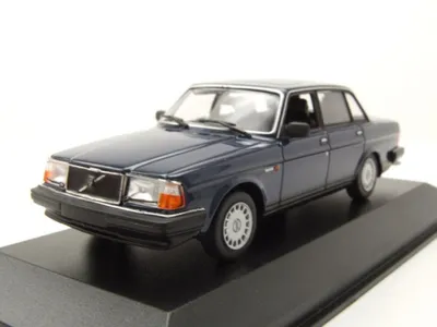Produktbild von Maxichamps 940171405 Volvo 240 GL 1986 dunkelblau 1:43