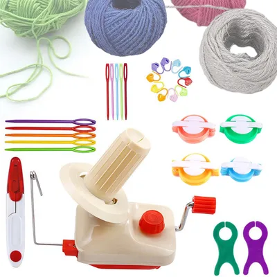 Produktbild von Kleiner Wollwickler aus Kunststoff – Handbetriebene Garnwickelhilfe für Strickliebhaber, schnell & praktisch