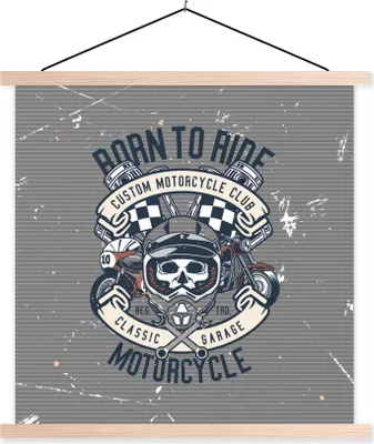 Produktbild von MuchoWow® Textilposter Mancave - Motor - Flagge - Schädel - Retro 40x40 cm mit holzfarbenen Rahmen - Posterleiste