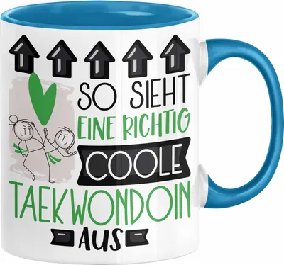 Produktbild von Taekwondoin Geschenk Tasse Geschenkidee für Taekwondoin Geburtstag Weihnachten Spruch So Sieht Eine Richtig Coole Taekwondoin Aus Kaffee-Becher  (Blau)