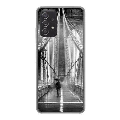 Produktbild von MuchoWow® Handyhülle Schutzhülle Hülle für Samsung galaxy a73 Brooklyn Bridge während des Regens in Schwarz und Weiß Silikon Softcase Handy Hülle - Handyhülle