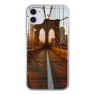 Produktbild von MuchoWow® Handyhülle Schutzhülle Hülle für iPhone 11 Brooklyn Bridge in New York bei Sonnenuntergang Silikon Softcase Handy Hülle - Handytasche