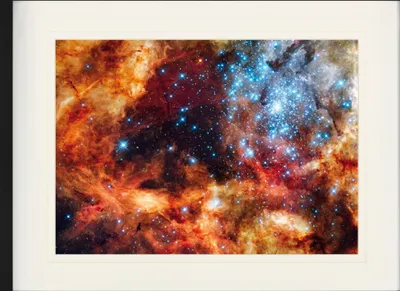 Produktbild von Vesmírný obraz v rámu s elegantním uchycením | Wall Art | Zarámováno - Super Star Cluster R136 Near the Tarantula Nebula (60 x 80 cm)