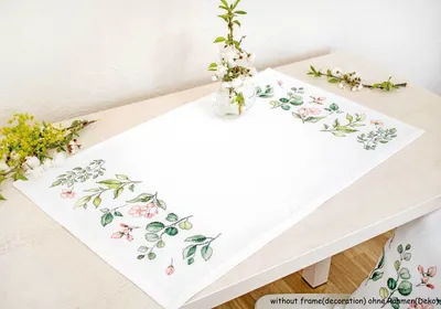 Imagen del producto de Kit de bordado de punto de cruz Luca-S, camino de mesa "Hojas y Flores", patrón, 75x46 cm
