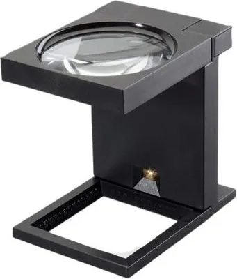 Obrázek produktu pro Velká skládací lupa LINDNER s osvětlením - 110 mm
