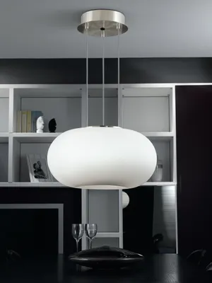 Image de Luminaire suspendu de la série Optica avec verre opale et puissance supérieure