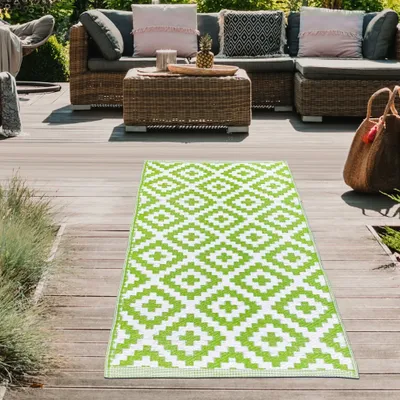 Produktbild von Vielseitiger Ethno Outdoor-Teppich in grün weiß Größe - 90 x 300 cm