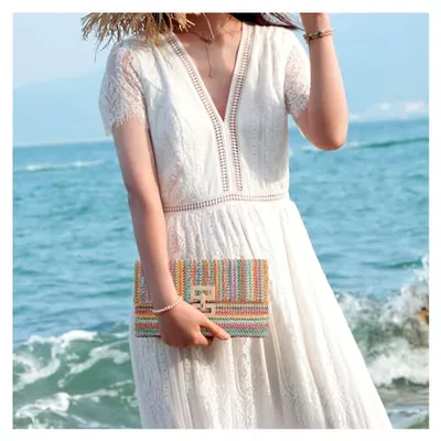 Produktbild von Damen Clutch aus Stroh für den Sommer