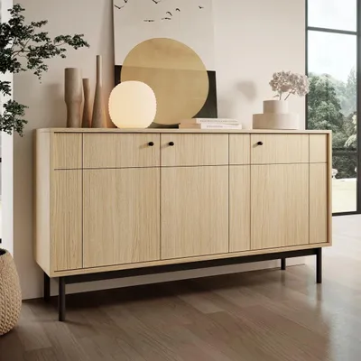 Produktbild von Kommode SORA K3D Gefräste Front Eiche Linea auf Schwarzen Holzfüßen Schrank Sideboard