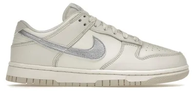 Immagine prodotto di Nike Dunk Low Essential Sail Oxygen Purple (modello da donna) - Taglia EU 43