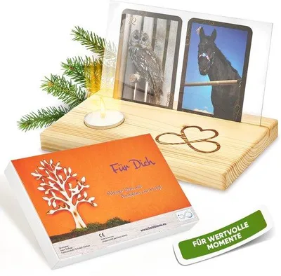 Produktbild von Holz-Kartenhalter, handgefertigt, mit Kerze, Geschenkverpackung