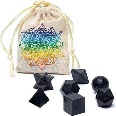 Zdjęcie produktu dla Zestaw 7 sztuk świętej geometrii z czarnego turmalinu - ± 6,7 x 9 cm