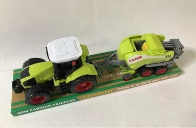 Immagine prodotto di Trattore con macchine agricole