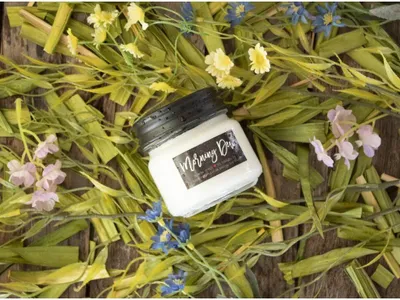 Immagine prodotto di MILKHOUSE CANDLE Morning Dew, candela profumata, confezione in vetro (198 g)