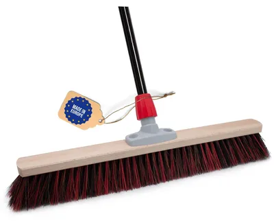 Produktbild von Novaliv Straßenbesen mit Stiel draußen 60 cm Arenga-Elaston Borsten Ideal als Besen draußen Gartenbesen mit Stiel harte borsten Terassenbesen Hofbesen Stallbesen Kehrbesen Industriebesen Outdoor broom