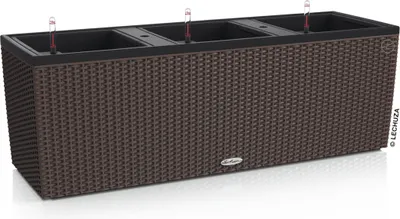 Produktbild von LECHUZA-Pflanzgefäß TRIO Cottage 40 Mokka | Mini-Gemüsebeet mit Bewässerungssystem und 3 Pflanzeinsätzen | Flechtoptik | 129,5 x 42 x 44 cm | 15025