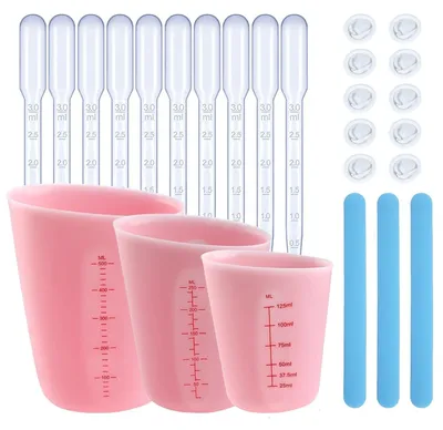 Immagine prodotto di Set di 3 misurini in silicone da 125/250/500 ml con graduazione, spatole, pipette e contagocce
