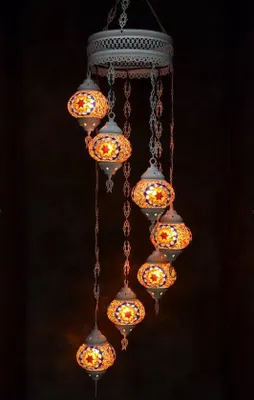 Zdjęcie produktu dla Lampa wisząca z ręcznie wykonanego kolorowego szkła z pomarańczową mozaiką, 7 kloszy, orientalny żyrandol, kremowo-biały