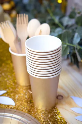 Produktbild von Pappbecher Partybecher Silvester-Deko 8 Stück braun 210 ml - Einheitsgröße
