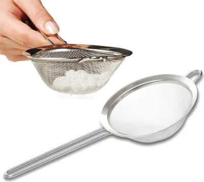 Image de Passoires de cuisine durables en acier inoxydable - 15 cm de diamètre