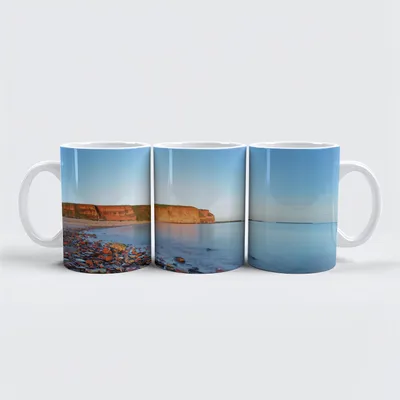 Produktbild von raxxa Premium-Tasse "Strand auf Helgoland im Morgenlicht"