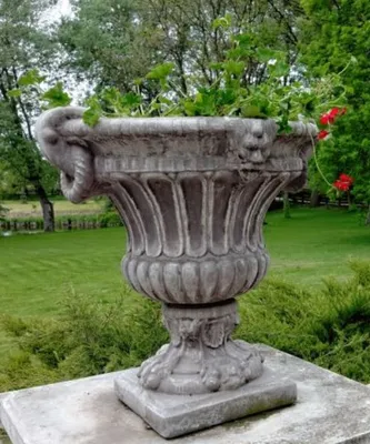 Produktbild von Casa Padrino Barock Blumentopf Grau Ø 73 x H. 70 cm - Runder Prunkvoller Pflanzentopf im Barockstil - Blumenkübel - Pflanzkübel