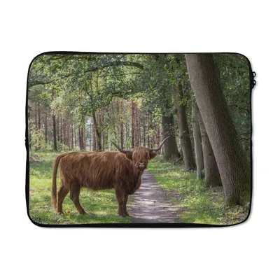 Produktbild von MuchoWow® Laptop Hülle 15 Zoll Schottischer Highlander - Kröte - Baum Laptoptasche - Laptoptasche - Sleeve - Rundum-Schutz