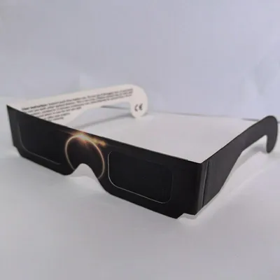 Produktbild von 5 Stück Sonnenfinsternis-Brille - Beugungsbrille aus Pappe - Festivalbrille - Sichere Augenschutz - für direktes Sonnenbeobachten - Modell 2