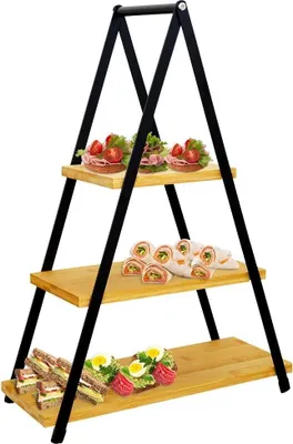 Image de Plats étagés avec plateaux en bois pour charcuterie, fromage, gâteaux et snacks