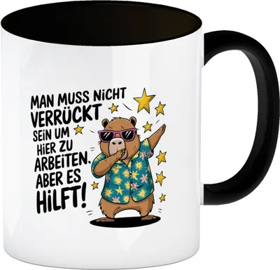 Produktbild von Es hilft verrückt zu sein Kaffeebecher in schwarz mit Capybara