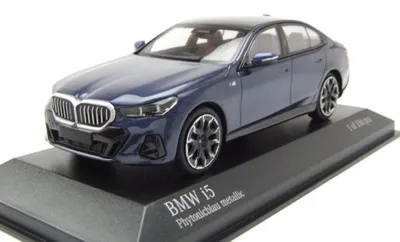Produktbild von Minichamps 410024100 BMW I5 2024 dunkelblau metallic 1:43