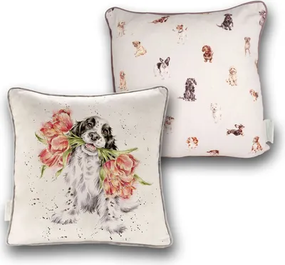 Produktbild von Wrendale Designs Baumwoll-Leinen Kissen Hund 'Blühende Liebe'