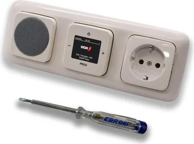 Produktbild von Busch Jäger DAB+ (DAB PLUS) Unterputz Radio 8215U-101 DURO2000 cremeweiß, Komplett-Set mit Lautsprecher, Abdeckungen, Steckdose, Rahmen + EBROM Phasenprüfer zur Montage der Geräte - 8215U
