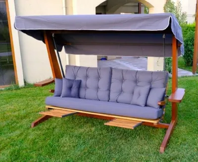 Produktbild von Casa Padrino Luxus Hollywood Schaukel Lila / Braun - Wetterfeste Garten Schaukel mit Sonnendach - Garten Terrassen Hotel Möbel - Luxus Qualität