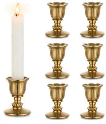 Immagine prodotto di Candeliere vintage in bronzo spazzolato, ideale per la decorazione della tavola