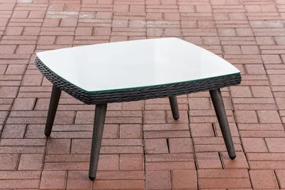 Imagen del producto de Mesa Ameland, estructura de ratán, 35 cm