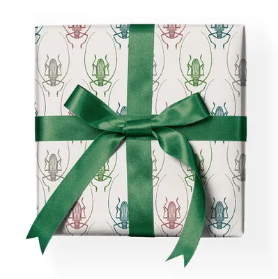 Produktbild von Grafisches Insekten Geschenkpapiermit klassischen Käfern, beige - G23026, 32 x 48cm